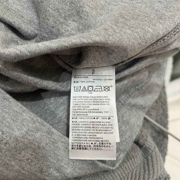 Banana Republic Light Grey Luxury-Touch Performance T-Shirt Small Short Sleeve - Picture 4 of 4